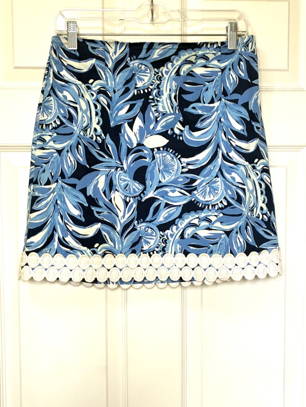 LILLY PULITZER Izzy Skirt Womens 4 High Tide Navy Print White Contrast Hem Beach - Picture 2 of 10